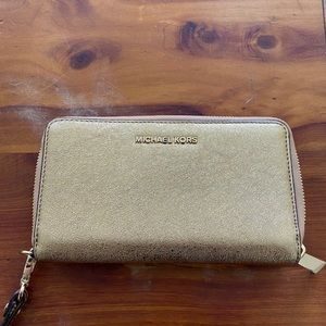 Michael Kors full zip tech wallet